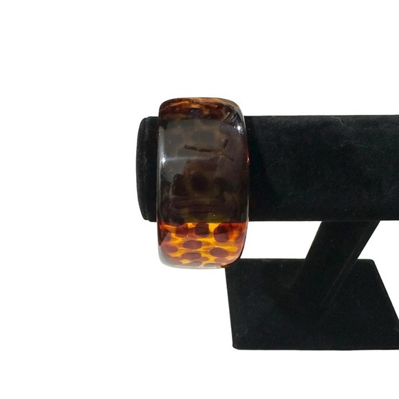 Vtg Signed Joan Rivers Faux Tortoise Leopard Cheetah Print Lucite Chunky Bangle - Picture 8 of 16